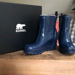 New✨w/box Sorel Joan Rain Wedge ChelseaGloss  Navy